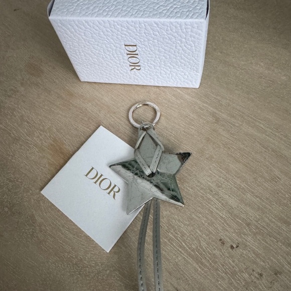 Dior Silver Star Keychain - Picture 1 of 1